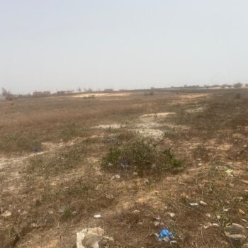 Terrain de 4,03 hectares vers Kayar